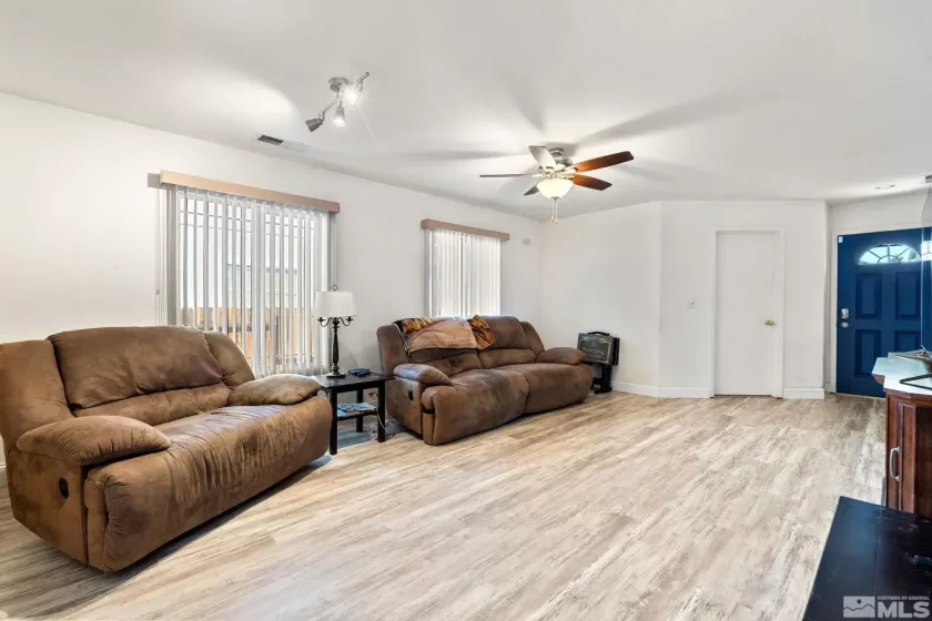 7721 Welsh, Reno, Nevada 89506, 4 Bedrooms Bedrooms, ,2 BathroomsBathrooms,Residential,Residential,Welsh,250003685