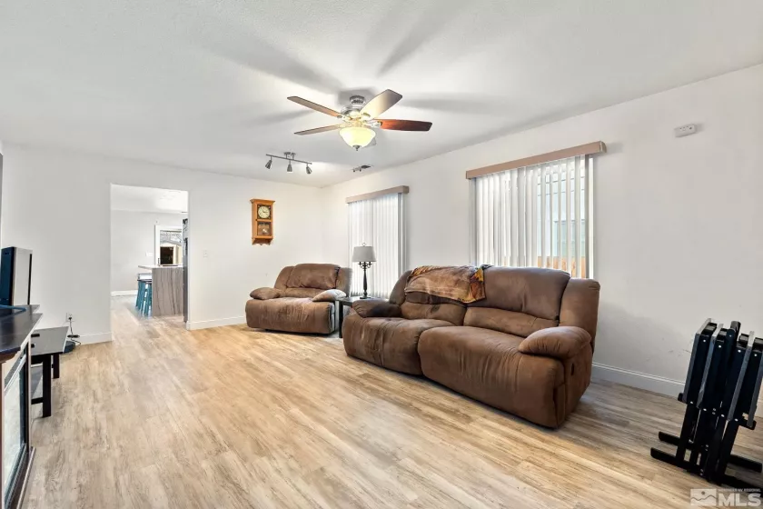 7721 Welsh, Reno, Nevada 89506, 4 Bedrooms Bedrooms, ,2 BathroomsBathrooms,Residential,Residential,Welsh,250003685