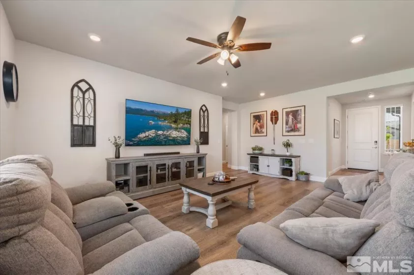 101 Cloud Berry, Sparks, Nevada 89441, 3 Bedrooms Bedrooms, ,2 BathroomsBathrooms,Residential,Residential,Cloud Berry,250006208