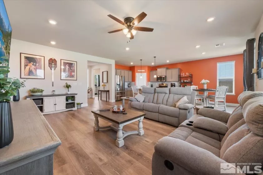 101 Cloud Berry, Sparks, Nevada 89441, 3 Bedrooms Bedrooms, ,2 BathroomsBathrooms,Residential,Residential,Cloud Berry,250006208