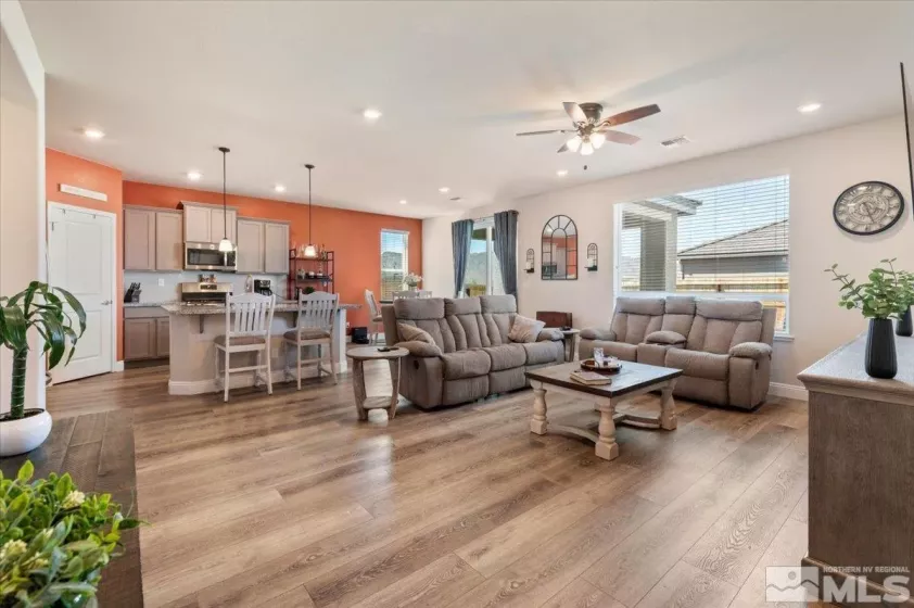101 Cloud Berry, Sparks, Nevada 89441, 3 Bedrooms Bedrooms, ,2 BathroomsBathrooms,Residential,Residential,Cloud Berry,250006208
