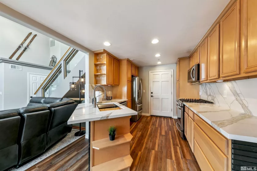 400 Fairview, Incline Village, Nevada 89451, 2 Bedrooms Bedrooms, ,3 BathroomsBathrooms,Residential,Residential,Fairview,250003696