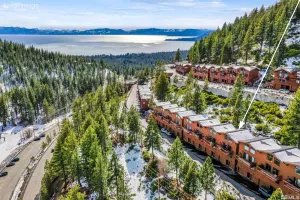 400 Fairview, Incline Village, Nevada 89451, 2 Bedrooms Bedrooms, ,3 BathroomsBathrooms,Residential,Residential,Fairview,250003696