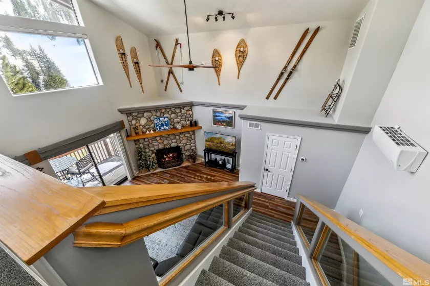 400 Fairview, Incline Village, Nevada 89451, 2 Bedrooms Bedrooms, ,3 BathroomsBathrooms,Residential,Residential,Fairview,250003696