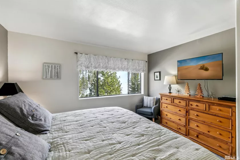 400 Fairview, Incline Village, Nevada 89451, 2 Bedrooms Bedrooms, ,3 BathroomsBathrooms,Residential,Residential,Fairview,250003696
