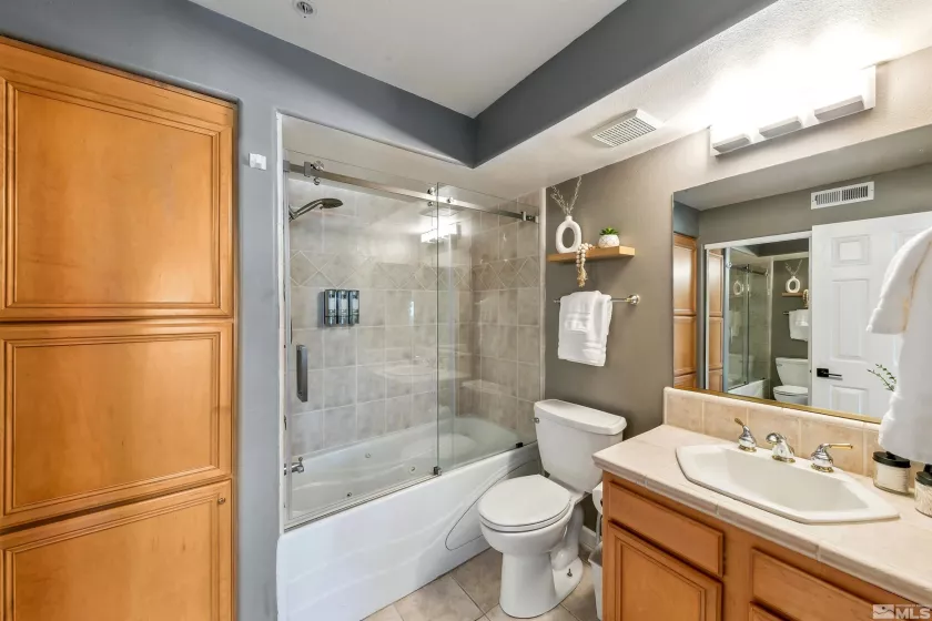 400 Fairview, Incline Village, Nevada 89451, 2 Bedrooms Bedrooms, ,3 BathroomsBathrooms,Residential,Residential,Fairview,250003696