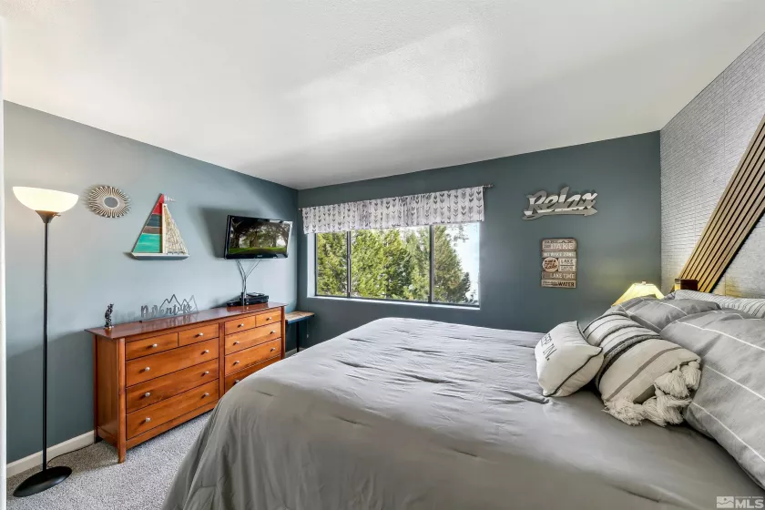 400 Fairview, Incline Village, Nevada 89451, 2 Bedrooms Bedrooms, ,3 BathroomsBathrooms,Residential,Residential,Fairview,250003696