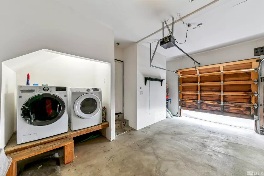 400 Fairview, Incline Village, Nevada 89451, 2 Bedrooms Bedrooms, ,3 BathroomsBathrooms,Residential,Residential,Fairview,250003696