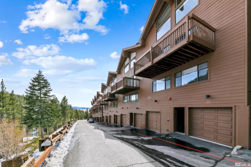 400 Fairview, Incline Village, Nevada 89451, 2 Bedrooms Bedrooms, ,3 BathroomsBathrooms,Residential,Residential,Fairview,250003696