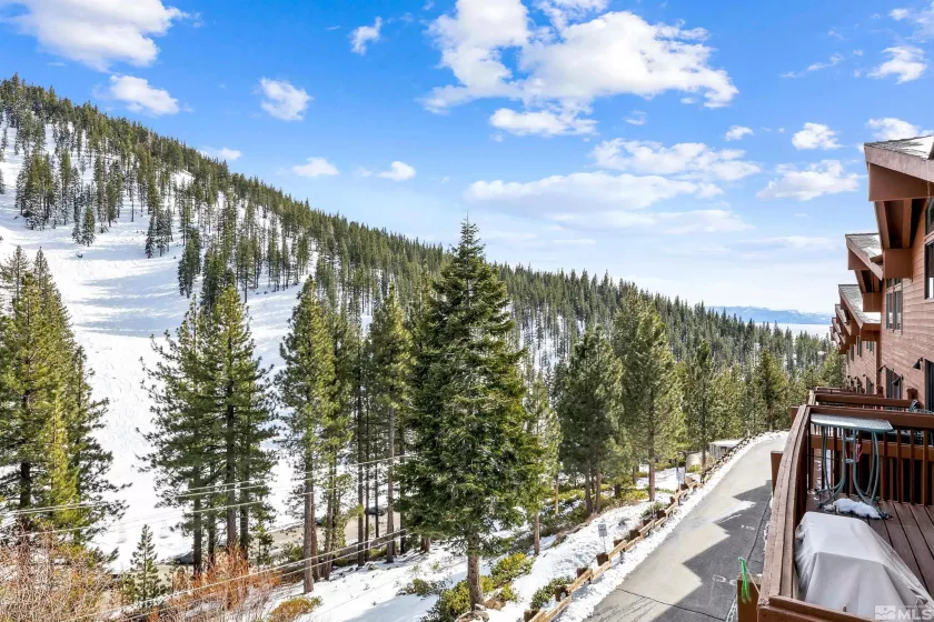 400 Fairview, Incline Village, Nevada 89451, 2 Bedrooms Bedrooms, ,3 BathroomsBathrooms,Residential,Residential,Fairview,250003696