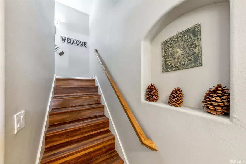 400 Fairview, Incline Village, Nevada 89451, 2 Bedrooms Bedrooms, ,3 BathroomsBathrooms,Residential,Residential,Fairview,250003696