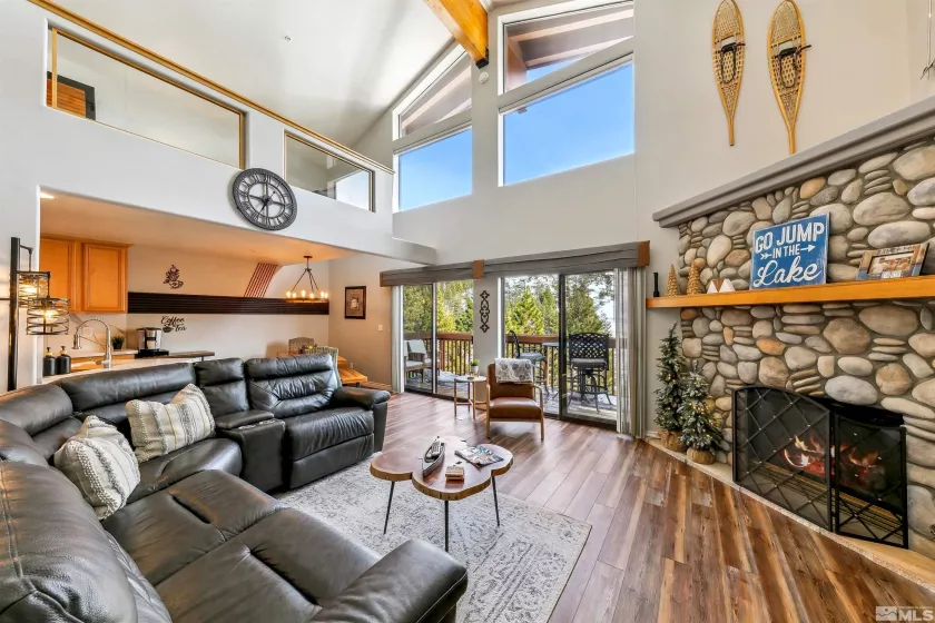 400 Fairview, Incline Village, Nevada 89451, 2 Bedrooms Bedrooms, ,3 BathroomsBathrooms,Residential,Residential,Fairview,250003696