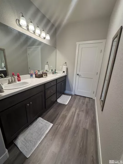 1194 Montevideo, Minden, Nevada 89423, 3 Bedrooms Bedrooms, ,3 BathroomsBathrooms,Residential,Residential,Montevideo,250003261