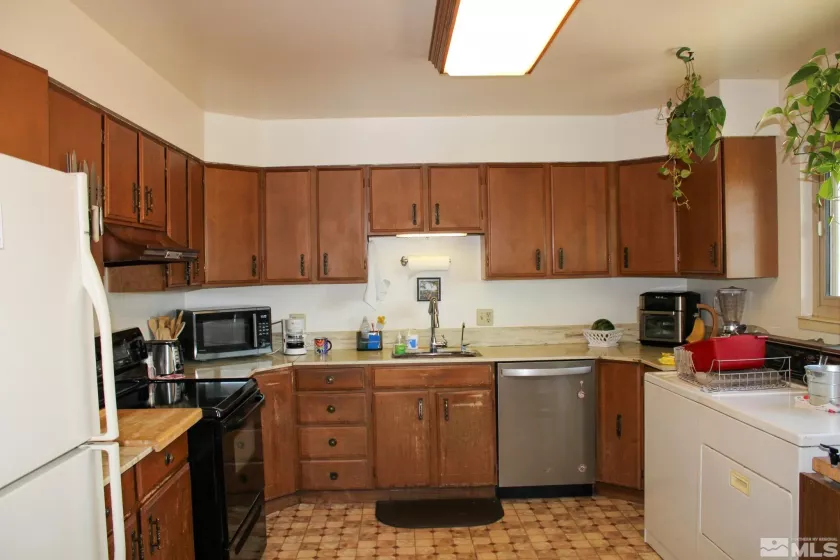 50 Canal, Fernley, Nevada 89408, 3 Bedrooms Bedrooms, ,2 BathroomsBathrooms,Residential,Residential,Canal,250003111