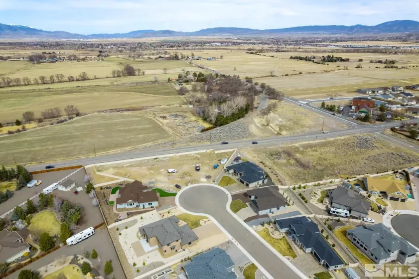 911 Holstein, Gardnerville, Nevada 89460, 4 Bedrooms Bedrooms, ,4 BathroomsBathrooms,Residential,Residential,Holstein,250003101