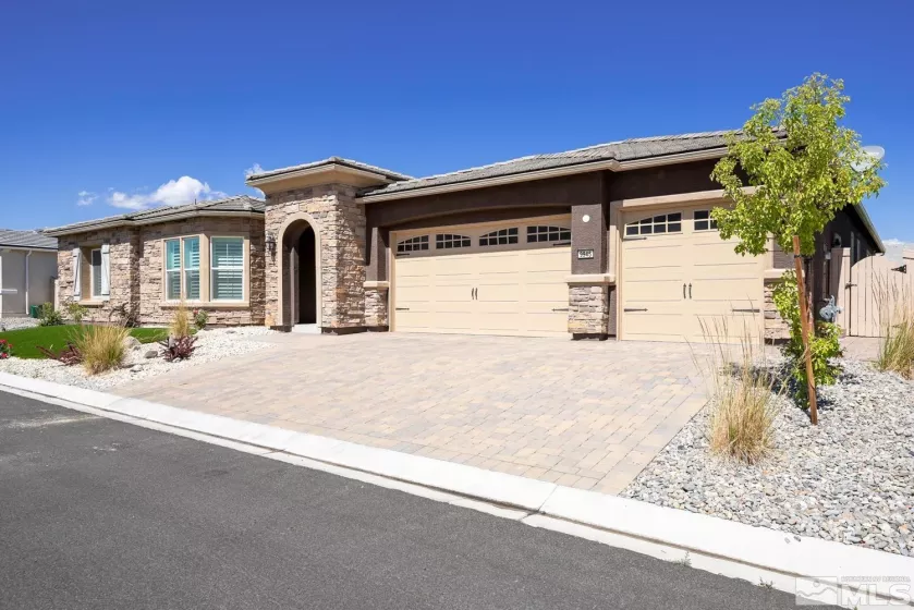 9945 Amienda, Reno, Nevada 89521, 5 Bedrooms Bedrooms, ,5 BathroomsBathrooms,Residential,Residential,Amienda,250002986