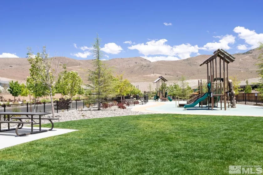 9945 Amienda, Reno, Nevada 89521, 5 Bedrooms Bedrooms, ,5 BathroomsBathrooms,Residential,Residential,Amienda,250002986