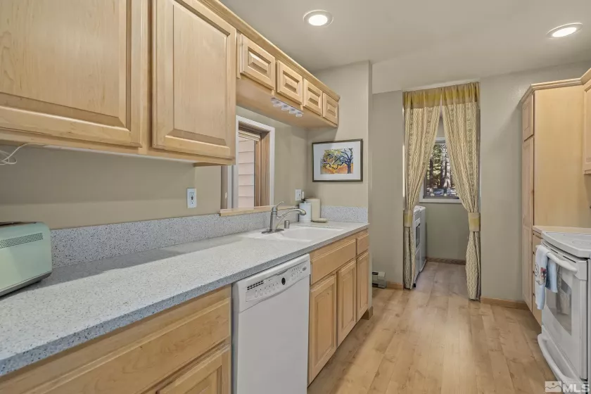 144 Village, Incline Village, Nevada 89451, 3 Bedrooms Bedrooms, ,3 BathroomsBathrooms,Residential,Residential,Village,250002521