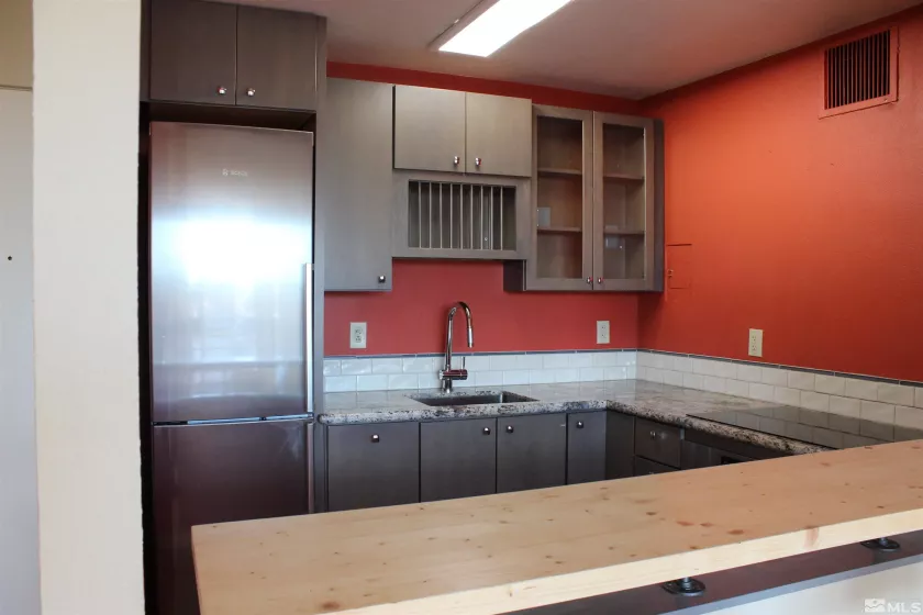280 Island, Reno, Nevada 89501, 1 Bedroom Bedrooms, ,1 BathroomBathrooms,Residential,Residential,Island,250002472