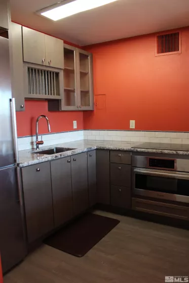 280 Island, Reno, Nevada 89501, 1 Bedroom Bedrooms, ,1 BathroomBathrooms,Residential,Residential,Island,250002472