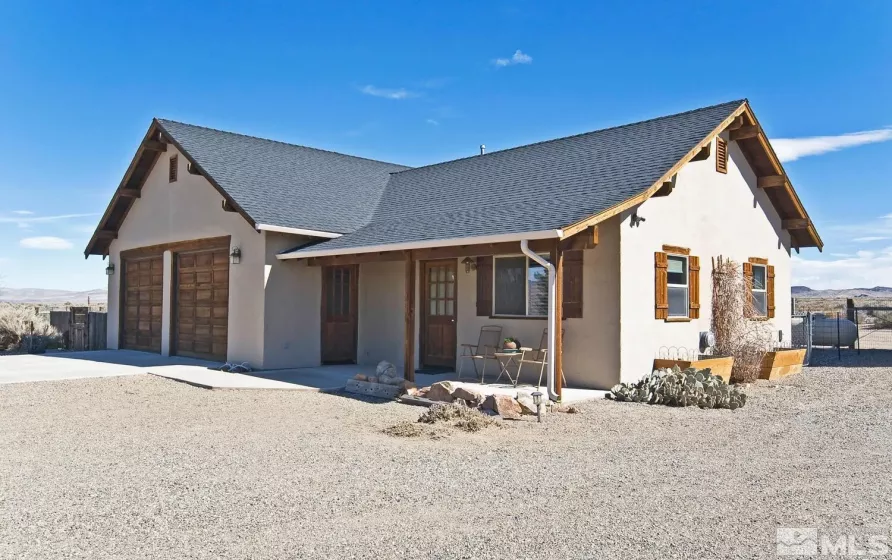 10 Dee, Smith Valley, Nevada 89444, 3 Bedrooms Bedrooms, ,3 BathroomsBathrooms,Residential,Residential,Dee,250002469