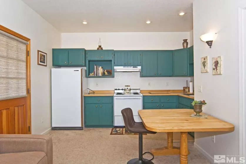 10 Dee, Smith Valley, Nevada 89444, 3 Bedrooms Bedrooms, ,3 BathroomsBathrooms,Residential,Residential,Dee,250002469
