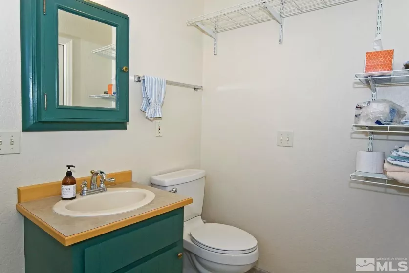10 Dee, Smith Valley, Nevada 89444, 3 Bedrooms Bedrooms, ,3 BathroomsBathrooms,Residential,Residential,Dee,250002469