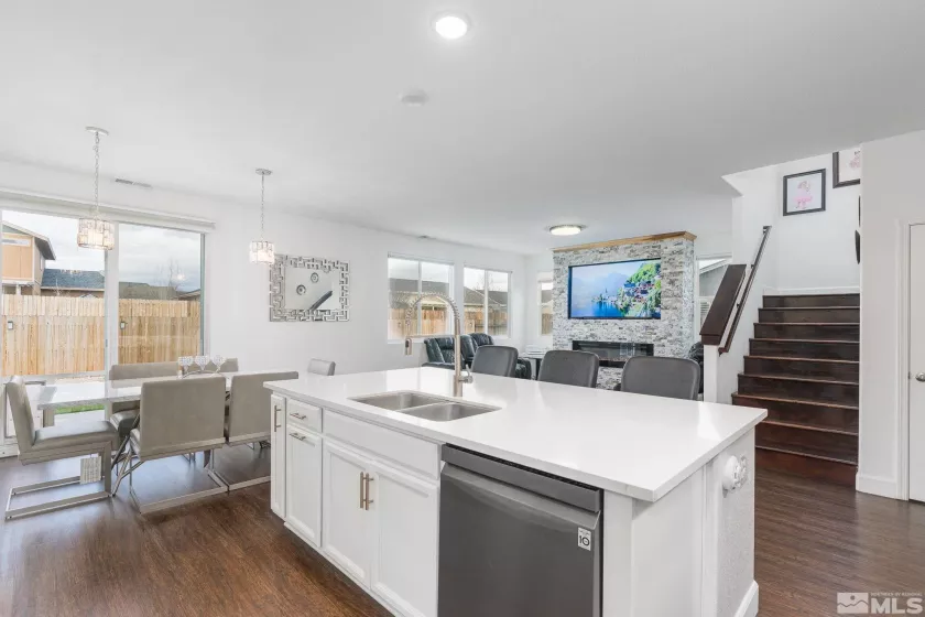 9341 Lagoon, Reno, Nevada 89506, 5 Bedrooms Bedrooms, ,3 BathroomsBathrooms,Residential,Residential,Lagoon,250002217