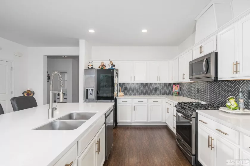 9341 Lagoon, Reno, Nevada 89506, 5 Bedrooms Bedrooms, ,3 BathroomsBathrooms,Residential,Residential,Lagoon,250002217