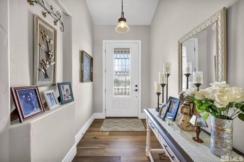 Entry/Foyer