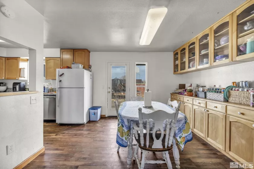 521 Whitaker, Fallon, Nevada 89406, 3 Bedrooms Bedrooms, ,2 BathroomsBathrooms,Residential,Residential,Whitaker,250001818