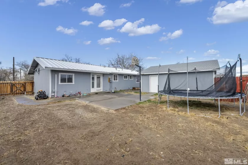 521 Whitaker, Fallon, Nevada 89406, 3 Bedrooms Bedrooms, ,2 BathroomsBathrooms,Residential,Residential,Whitaker,250001818