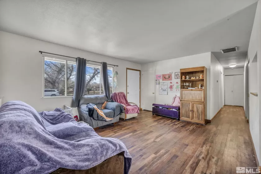 521 Whitaker, Fallon, Nevada 89406, 3 Bedrooms Bedrooms, ,2 BathroomsBathrooms,Residential,Residential,Whitaker,250001818