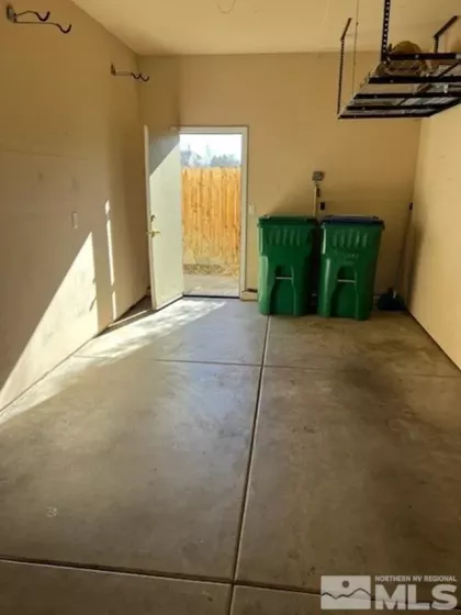 3885 Warren, Reno, Nevada 89509, 2 Bedrooms Bedrooms, ,3 BathroomsBathrooms,Residential,Residential,Warren,250001803