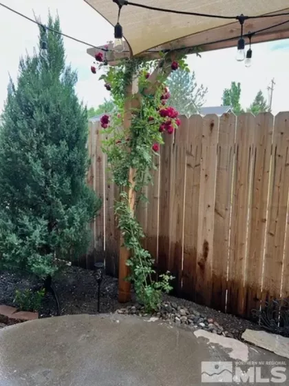 3885 Warren, Reno, Nevada 89509, 2 Bedrooms Bedrooms, ,3 BathroomsBathrooms,Residential,Residential,Warren,250001803