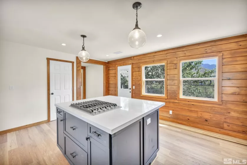 547 River, Coleville, California 96107, 2 Bedrooms Bedrooms, ,3 BathroomsBathrooms,Residential,Residential,River,250001812