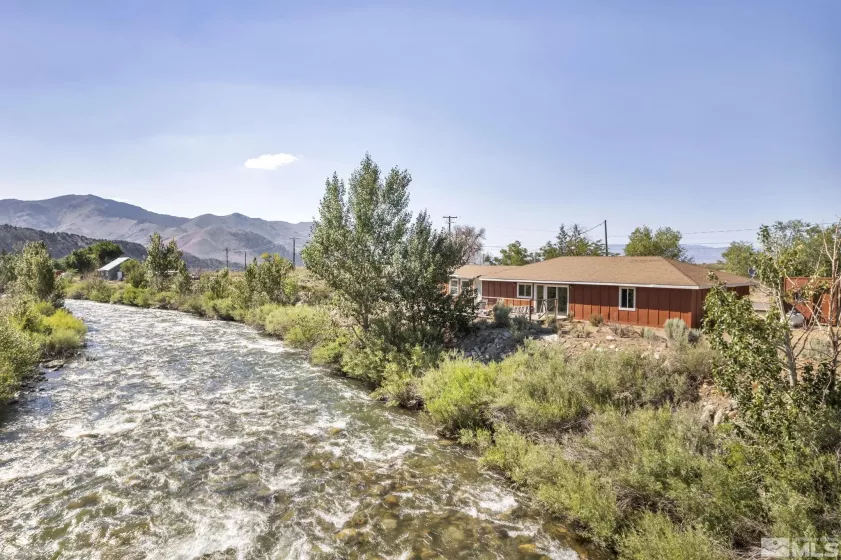 547 River, Coleville, California 96107, 2 Bedrooms Bedrooms, ,3 BathroomsBathrooms,Residential,Residential,River,250001812