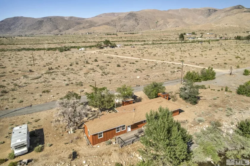 547 River, Coleville, California 96107, 2 Bedrooms Bedrooms, ,3 BathroomsBathrooms,Residential,Residential,River,250001812