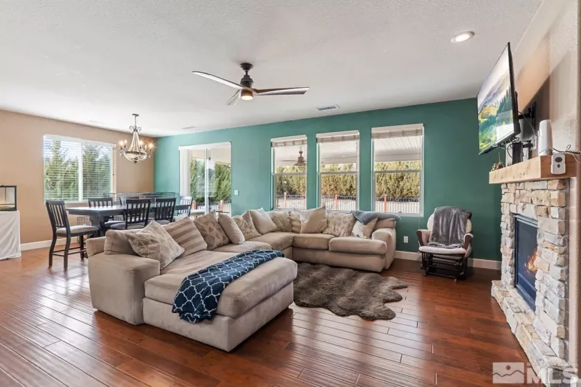 142 Denio, Dayton, Nevada 89403, 4 Bedrooms Bedrooms, ,2 BathroomsBathrooms,Residential,Residential,Denio,250001612