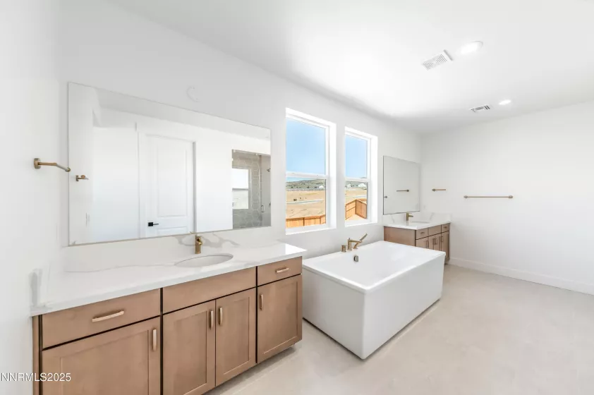 461 Hutchinson, Sparks, Nevada 89441, 5 Bedrooms Bedrooms, ,5 BathroomsBathrooms,Residential,Residential,Hutchinson,250001554