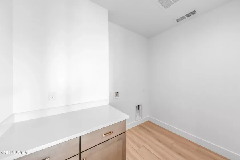 461 Hutchinson, Sparks, Nevada 89441, 5 Bedrooms Bedrooms, ,5 BathroomsBathrooms,Residential,Residential,Hutchinson,250001554