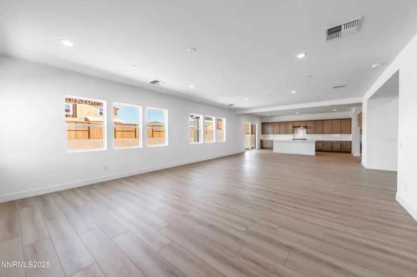 461 Hutchinson, Sparks, Nevada 89441, 5 Bedrooms Bedrooms, ,5 BathroomsBathrooms,Residential,Residential,Hutchinson,250001554