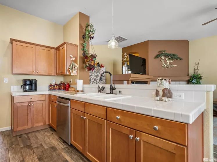 17815 Thunder River, Reno, Nevada 89508, 3 Bedrooms Bedrooms, ,2 BathroomsBathrooms,Residential,Residential,Thunder River,250001543
