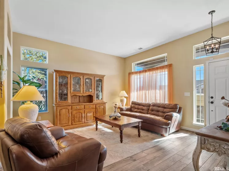 17815 Thunder River, Reno, Nevada 89508, 3 Bedrooms Bedrooms, ,2 BathroomsBathrooms,Residential,Residential,Thunder River,250001543