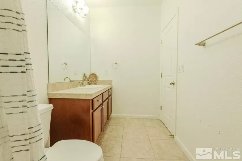 8235 Opal, Reno, Nevada 89506, 3 Bedrooms Bedrooms, ,2 BathroomsBathrooms,Residential,Residential,Opal,250001460