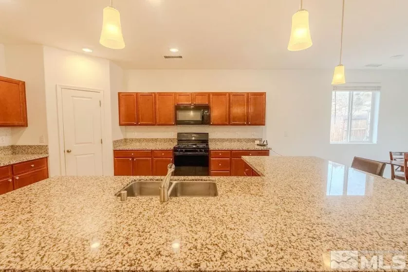 8235 Opal, Reno, Nevada 89506, 3 Bedrooms Bedrooms, ,2 BathroomsBathrooms,Residential,Residential,Opal,250001460