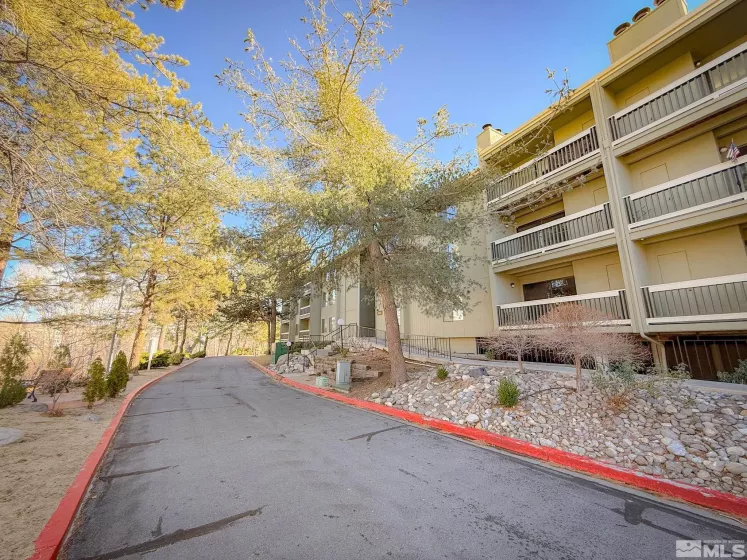 2855 Idlewild, Reno, Nevada 89509, 2 Bedrooms Bedrooms, ,2 BathroomsBathrooms,Residential,Residential,Idlewild,250001389