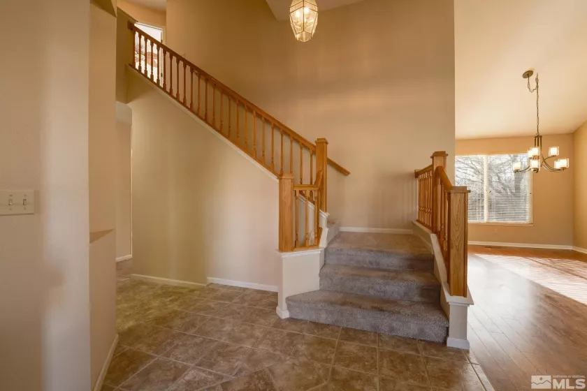 1685 Southview, Sparks, Nevada 89436, 5 Bedrooms Bedrooms, ,3 BathroomsBathrooms,Residential,Residential,Southview,250001290
