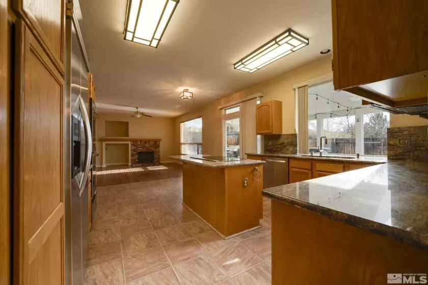 1685 Southview, Sparks, Nevada 89436, 5 Bedrooms Bedrooms, ,3 BathroomsBathrooms,Residential,Residential,Southview,250001290