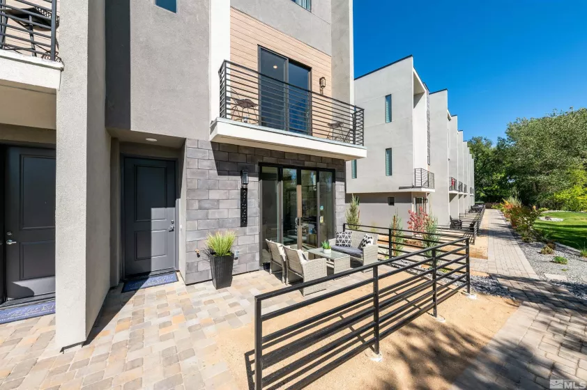 130 Rissone, Reno, Nevada 89503, 2 Bedrooms Bedrooms, ,4 BathroomsBathrooms,Residential,Residential,Rissone,250001311